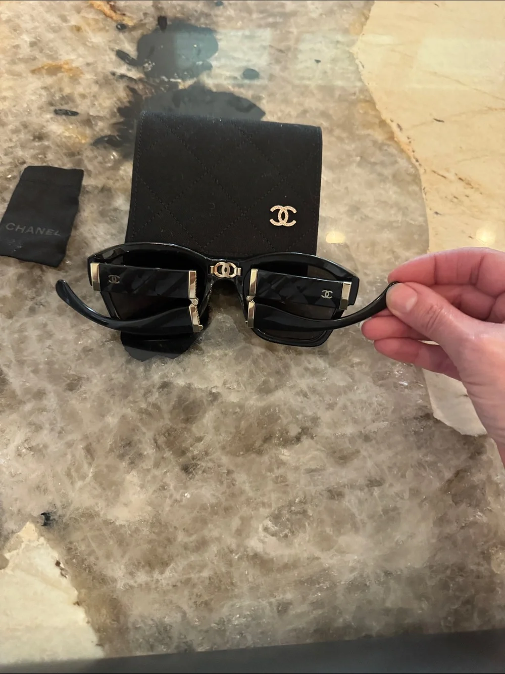 CHANEL Black foldable Sunglasses with CC Logo